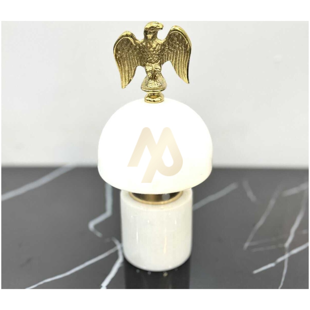 small eagle decor design