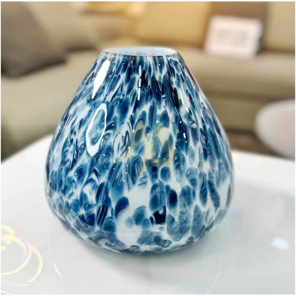 Classic styled ceramic Vase