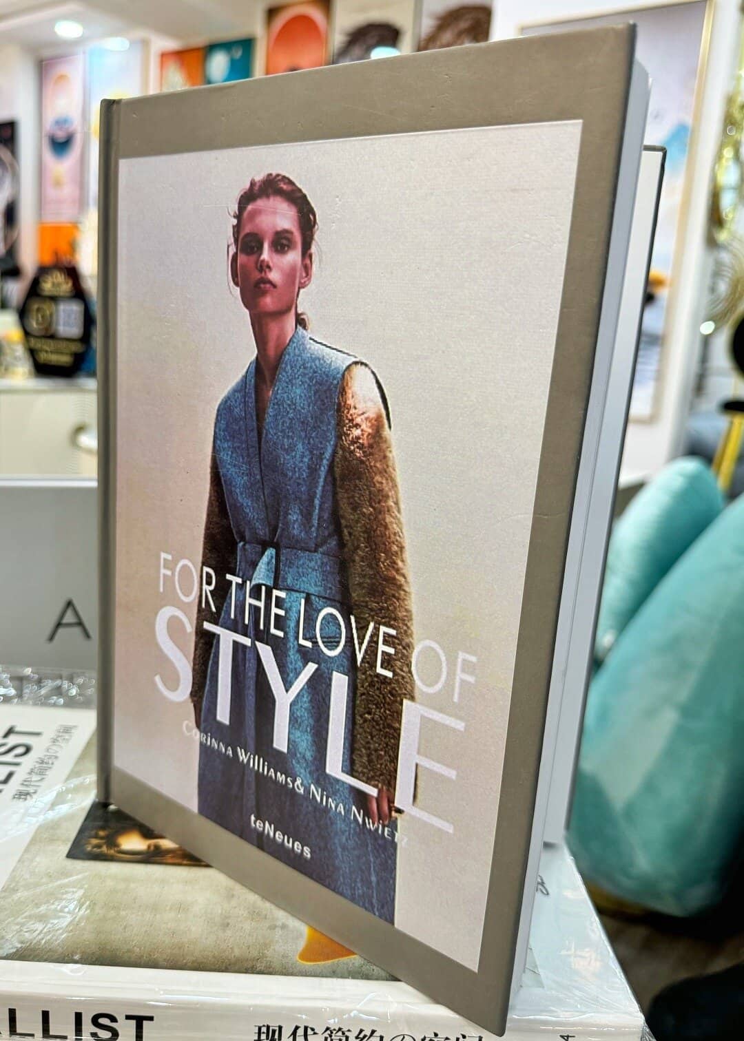 IMG_5882 Modern Luxury Real-book Decor