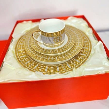 Luxury 4pcs ceramic dinner set