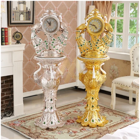 Luxury Peacock-Inspired Decorative Set with Ornate Clock