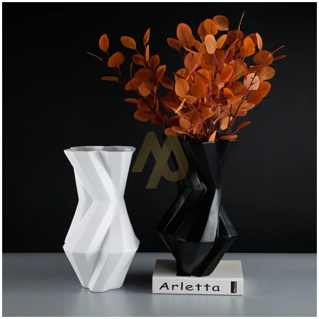 Luxe Geometric resin vase
