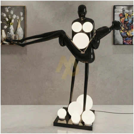 Eternal Embrace Black Sculpture Lamp