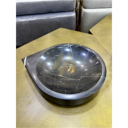 Black Teardrop Mable